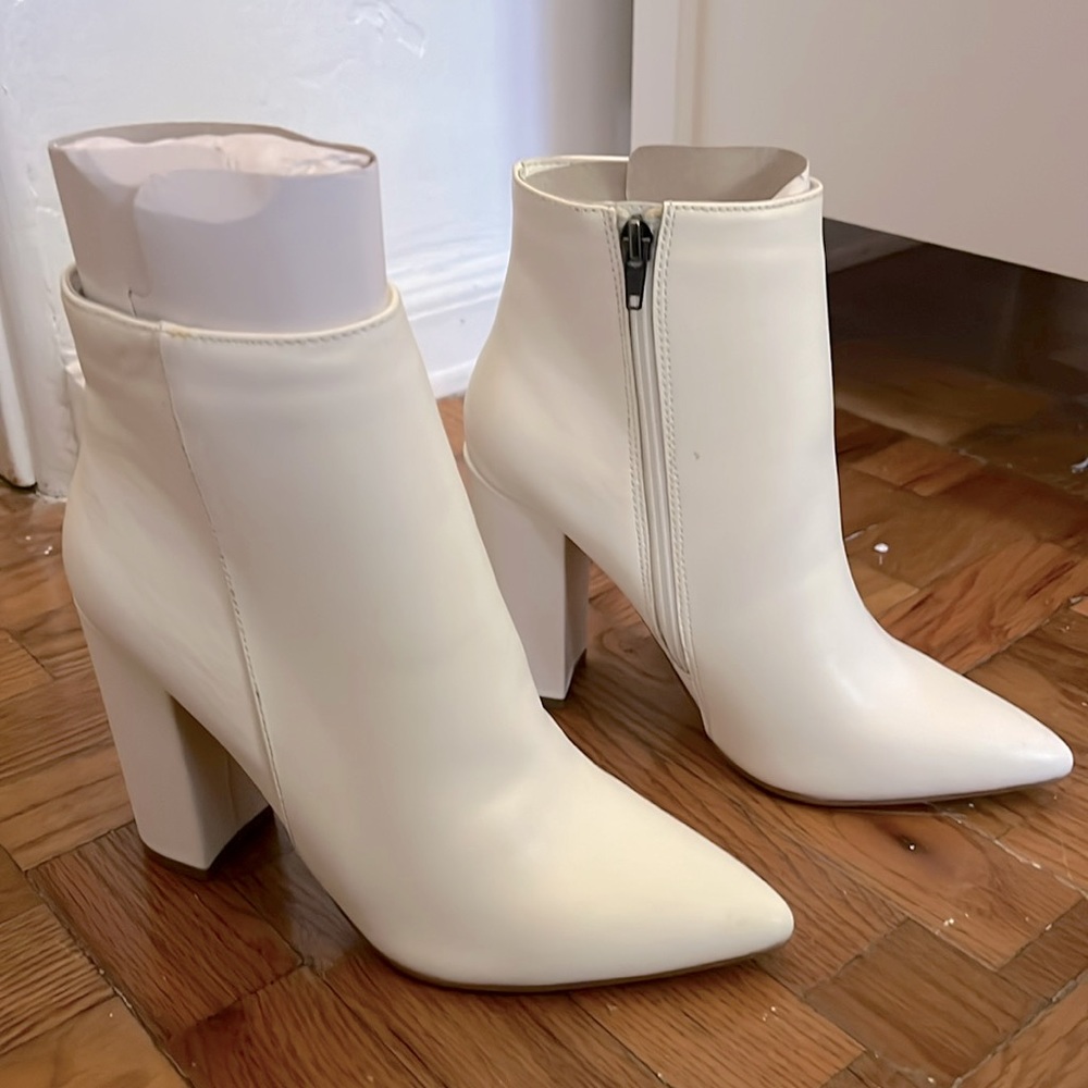 White heel boots size 7
